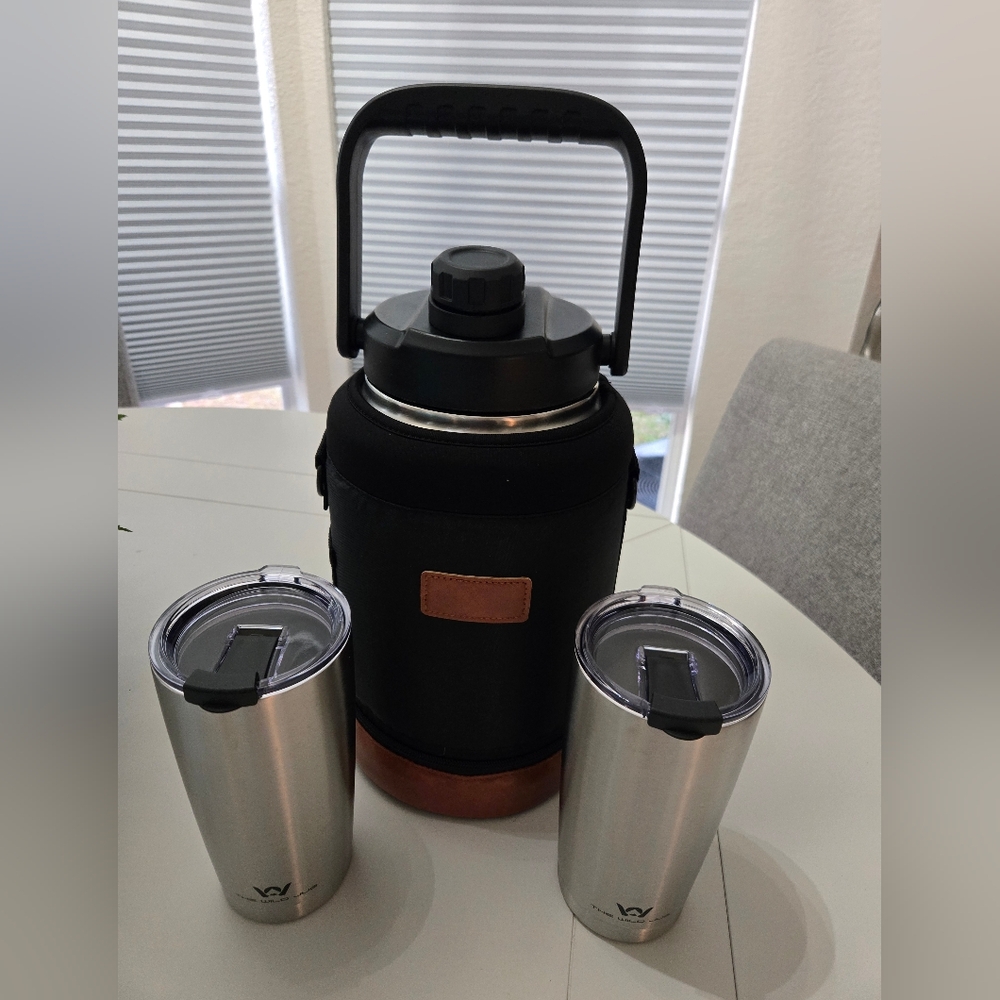 Insulated Growler with Tumblers